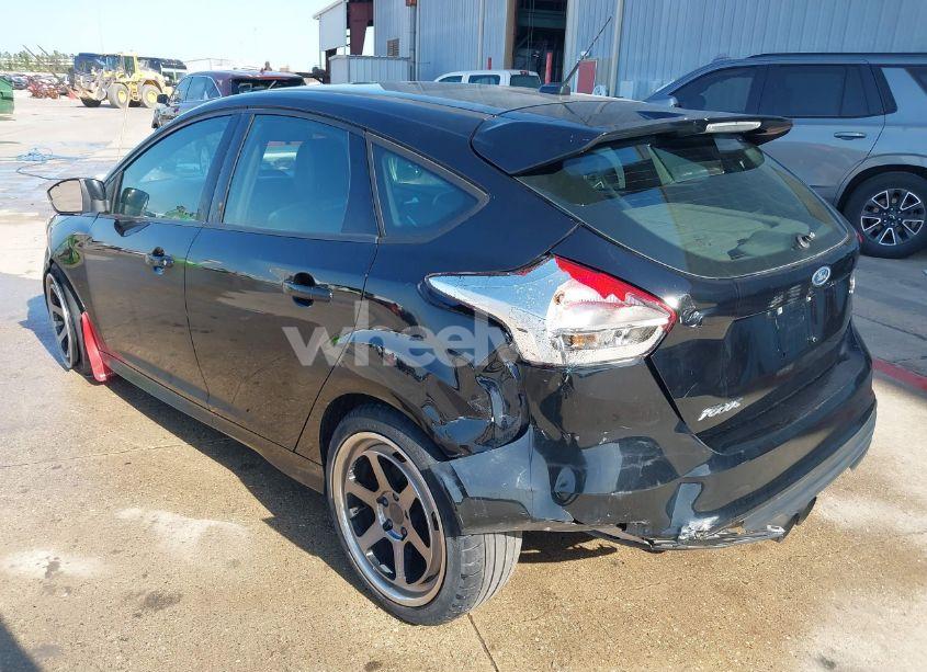 Photo 3 of 2018 Ford Focus ST (VIN 1FADP3L95JL332577)