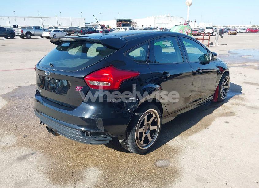 Photo 4 of 2018 Ford Focus ST (VIN 1FADP3L95JL332577)