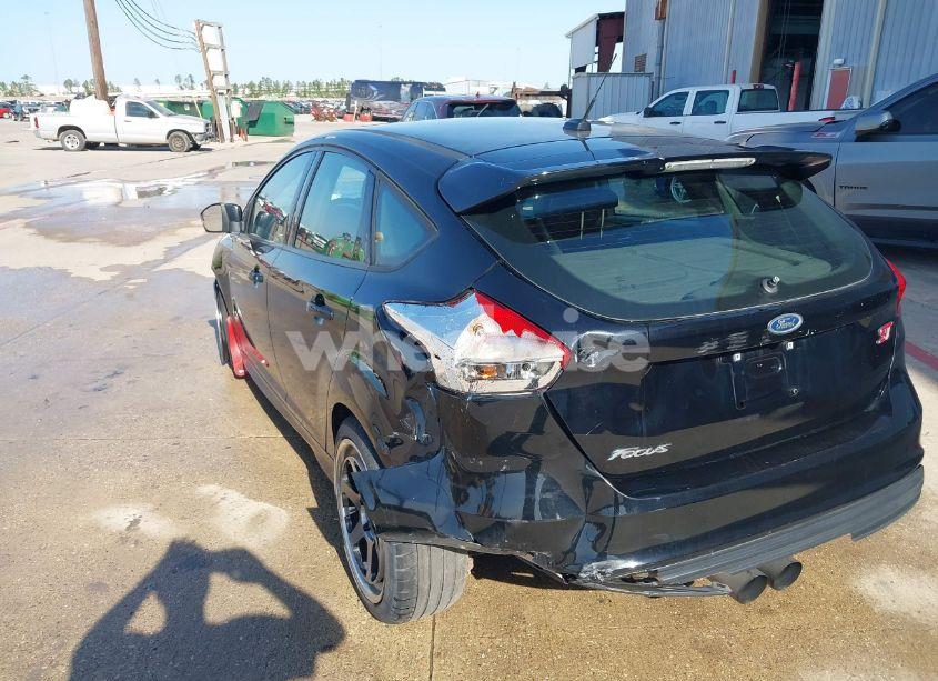 Photo 6 of 2018 Ford Focus ST (VIN 1FADP3L95JL332577)
