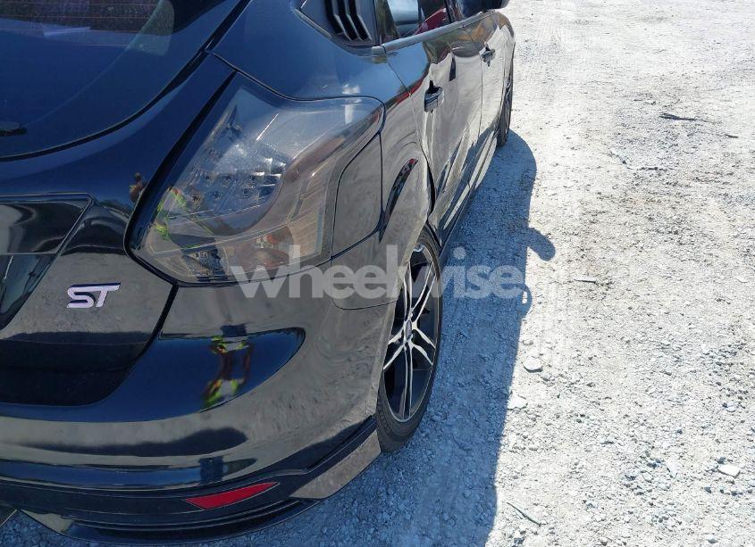 Photo 6 of 2013 Ford Focus ST (VIN 1FADP3L96DL127354)