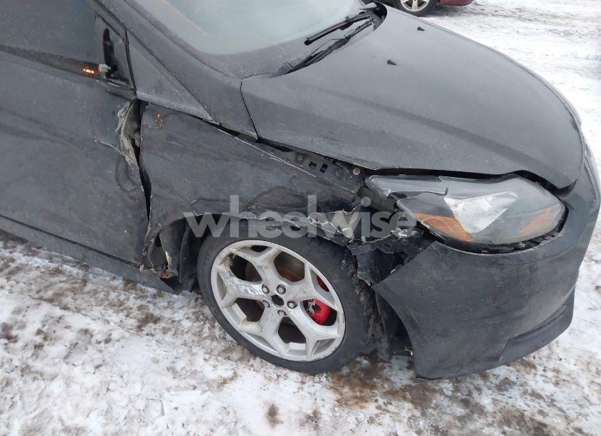 Photo 6 of 2013 Ford Focus ST (VIN 1FADP3L96DL154831)