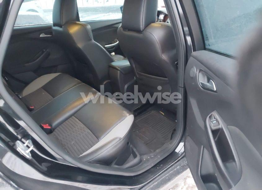 Photo 8 of 2013 Ford Focus ST (VIN 1FADP3L96DL154831)