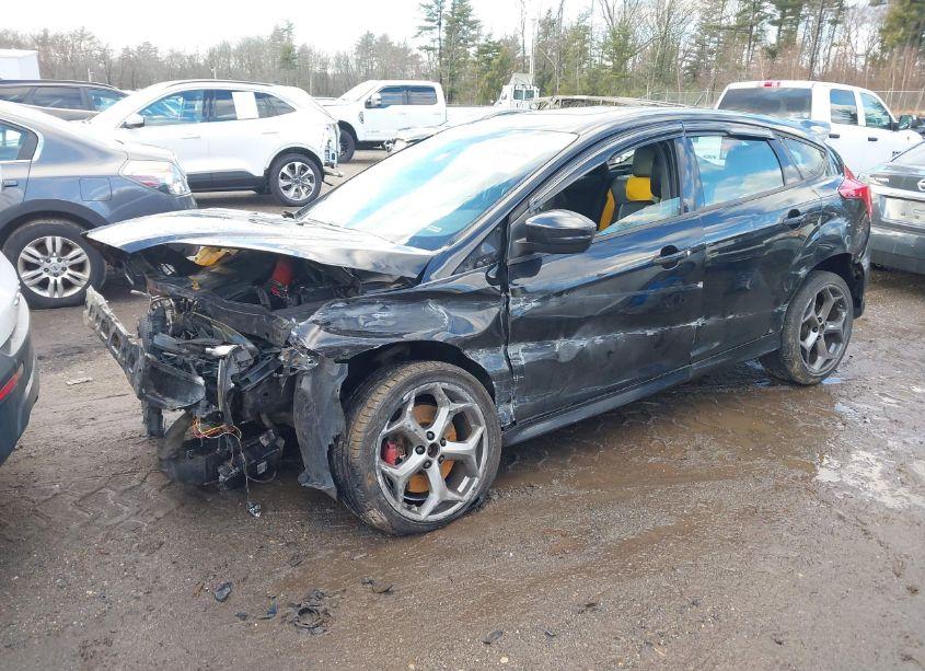 Photo 2 of 2013 Ford Focus ST (VIN 1FADP3L96DL224473)