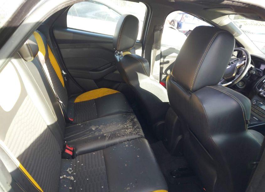 Photo 8 of 2013 Ford Focus ST (VIN 1FADP3L96DL224473)