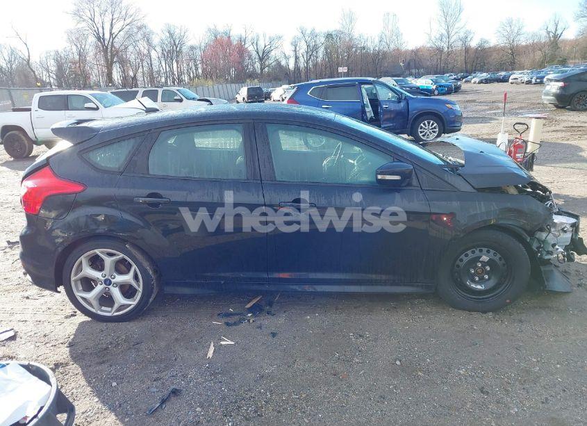 Photo 13 of 2014 Ford Focus ST (VIN 1FADP3L96EL195736)