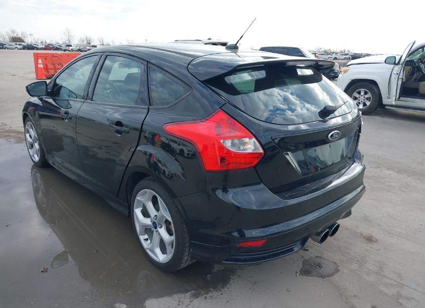 Photo 3 of 2014 Ford Focus ST (VIN 1FADP3L96EL212356)