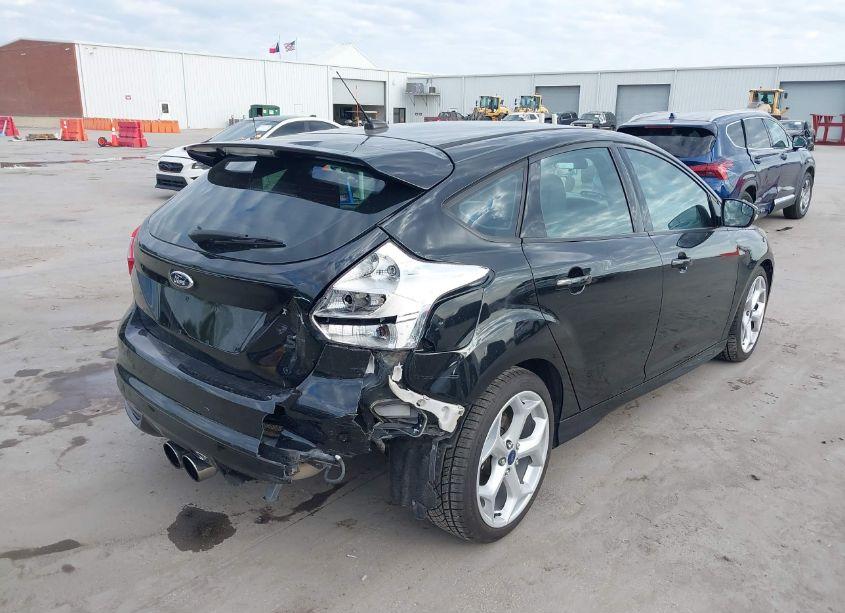 Photo 4 of 2014 Ford Focus ST (VIN 1FADP3L96EL212356)