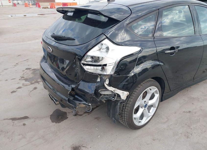 Photo 6 of 2014 Ford Focus ST (VIN 1FADP3L96EL212356)