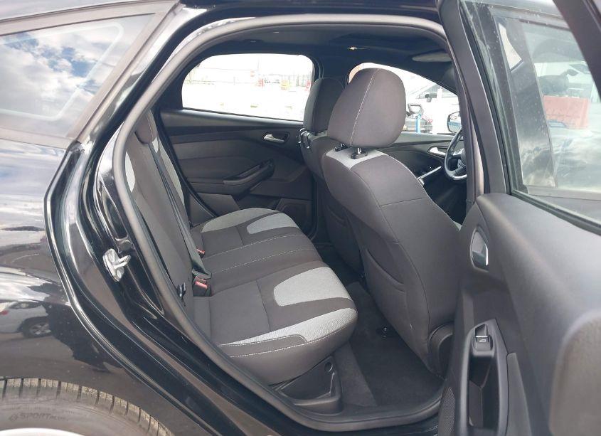 Photo 8 of 2014 Ford Focus ST (VIN 1FADP3L96EL212356)