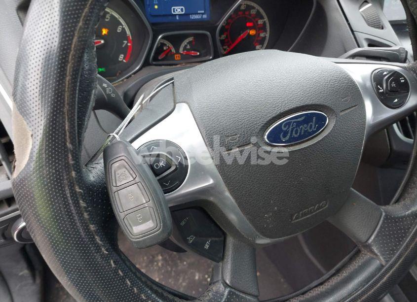 Photo 11 of 2014 Ford Focus ST (VIN 1FADP3L96EL303417)