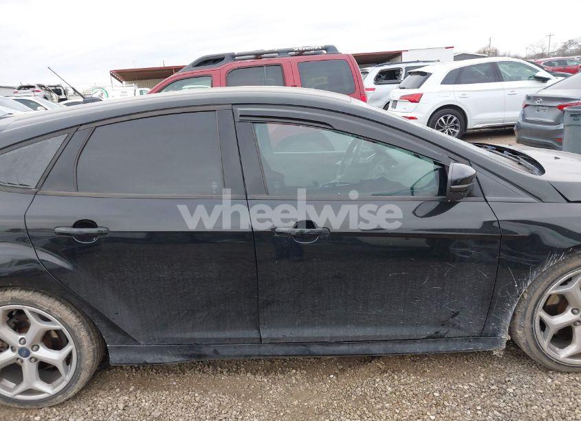 Photo 14 of 2014 Ford Focus ST (VIN 1FADP3L96EL303417)