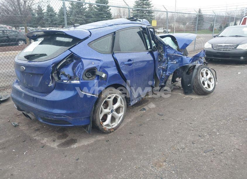 Photo 4 of 2014 Ford Focus (VIN 1FADP3L96EL398142)