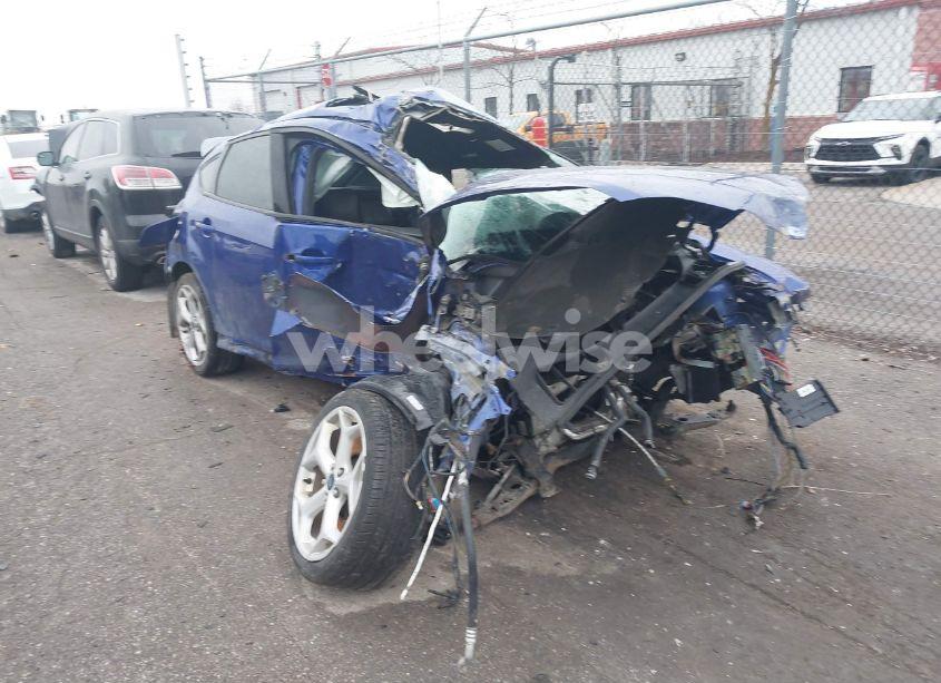 Photo 6 of 2014 Ford Focus (VIN 1FADP3L96EL398142)