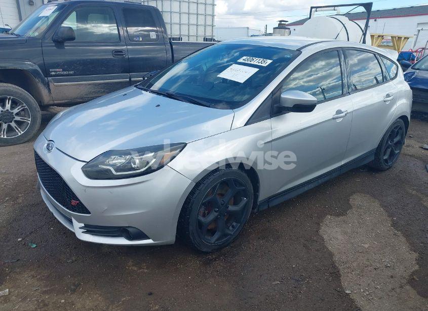 Photo 2 of 2014 Ford Focus ST (VIN 1FADP3L96EL413447)
