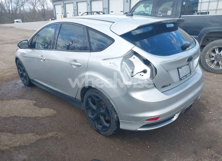 Photo 3 of 2014 Ford Focus ST (VIN 1FADP3L96EL413447)