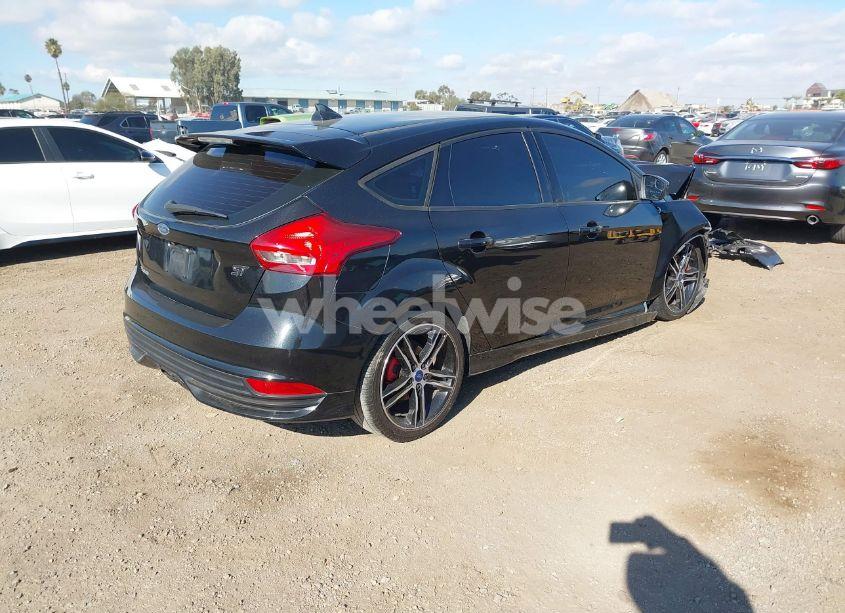 Photo 4 of 2015 Ford Focus ST (VIN 1FADP3L96FL221639)