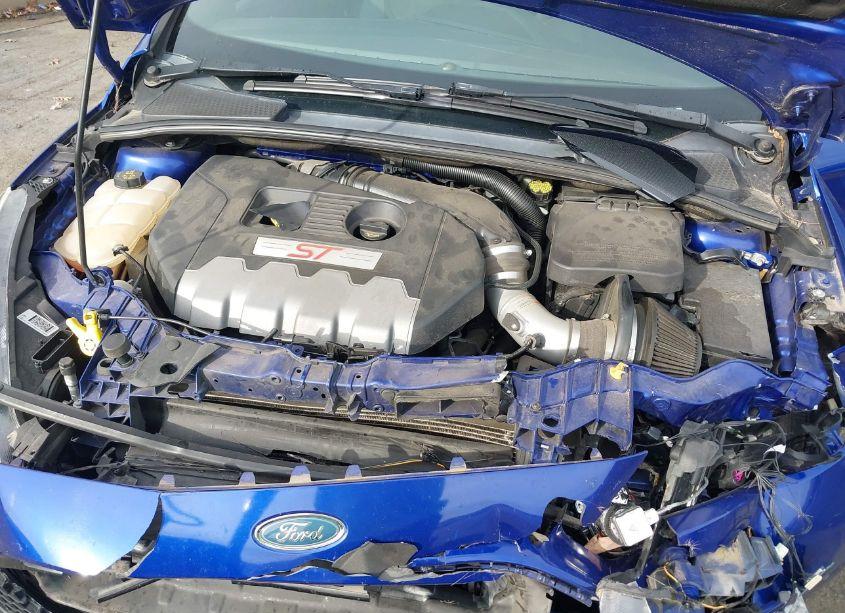 Photo 10 of 2015 Ford Focus ST (VIN 1FADP3L96FL338511)