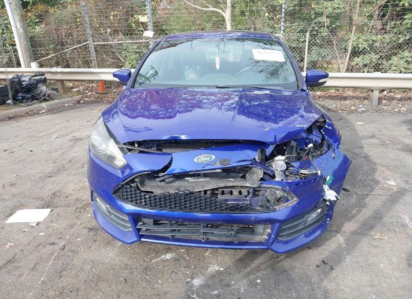 Photo 12 of 2015 Ford Focus ST (VIN 1FADP3L96FL338511)