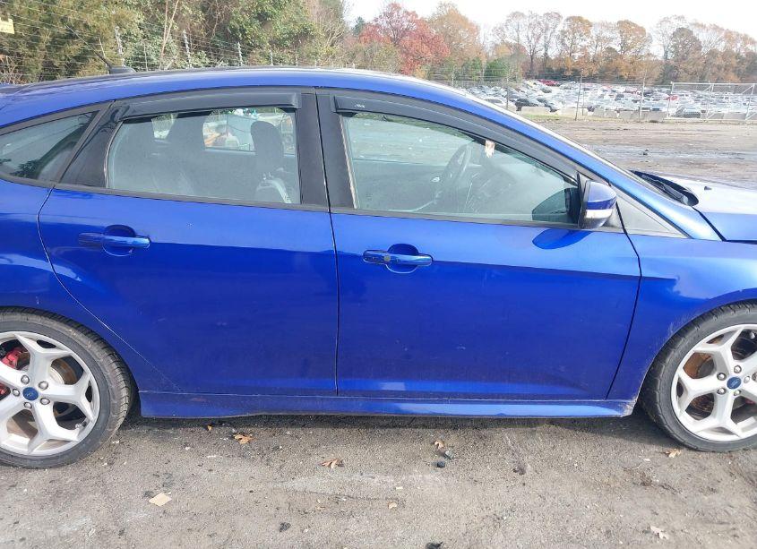 Photo 13 of 2015 Ford Focus ST (VIN 1FADP3L96FL338511)