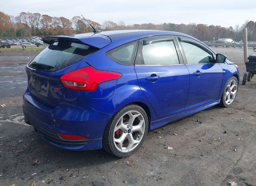 Photo 4 of 2015 Ford Focus ST (VIN 1FADP3L96FL338511)