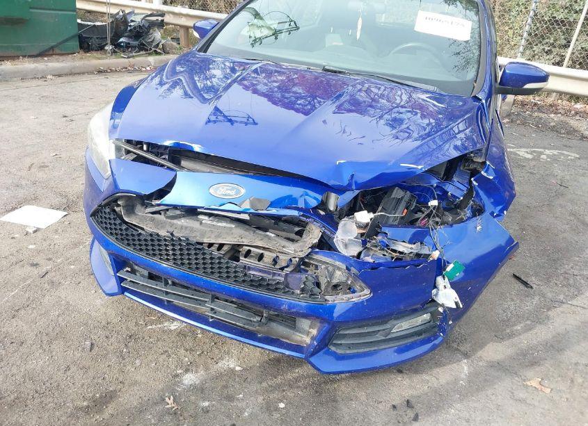 Photo 6 of 2015 Ford Focus ST (VIN 1FADP3L96FL338511)