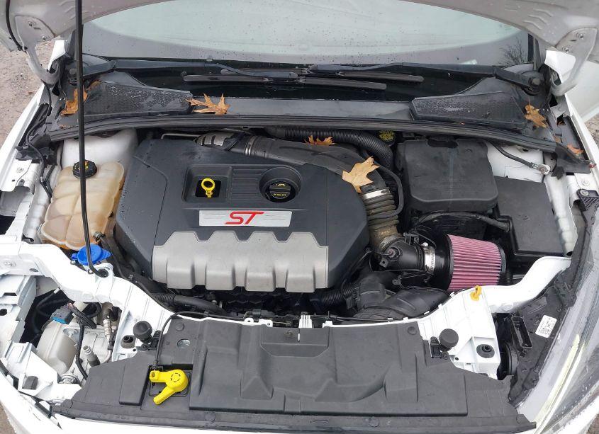 Photo 10 of 2016 Ford Focus ST (VIN 1FADP3L96GL207662)