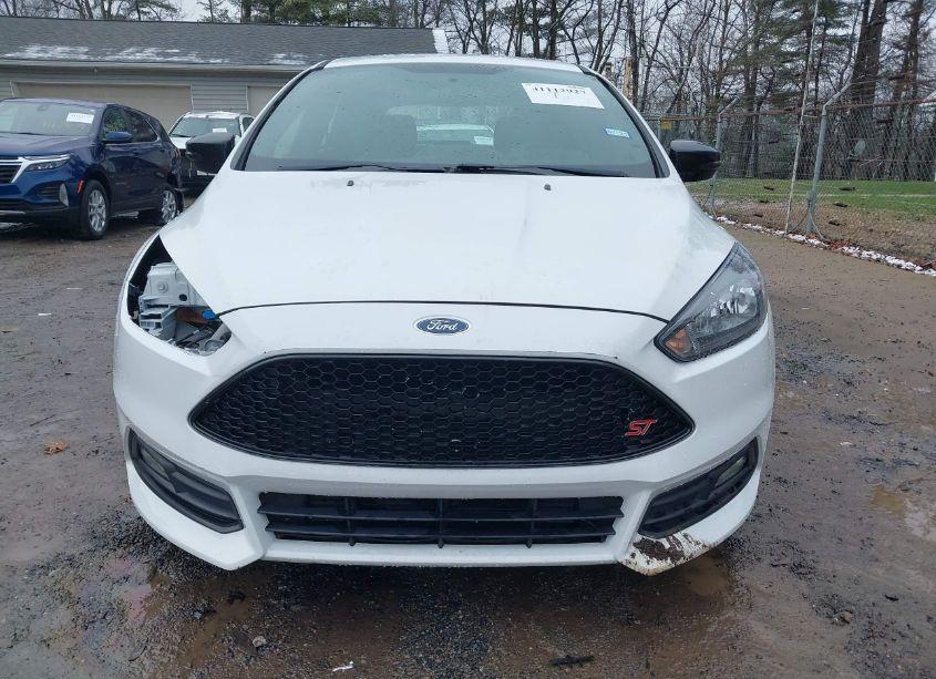 Photo 13 of 2016 Ford Focus ST (VIN 1FADP3L96GL207662)