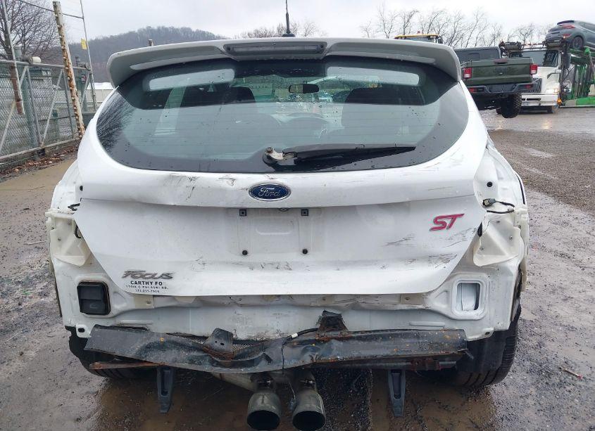 Photo 17 of 2016 Ford Focus ST (VIN 1FADP3L96GL207662)
