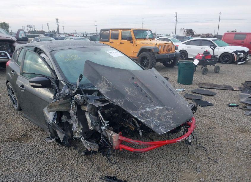 Photo 6 of 2016 Ford Focus ST (VIN 1FADP3L96GL209119)