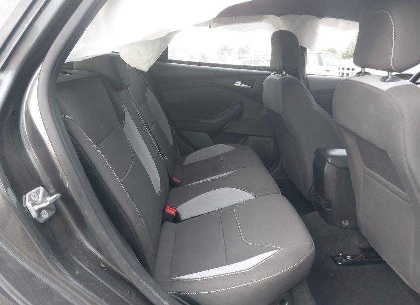 Photo 8 of 2016 Ford Focus ST (VIN 1FADP3L96GL209119)