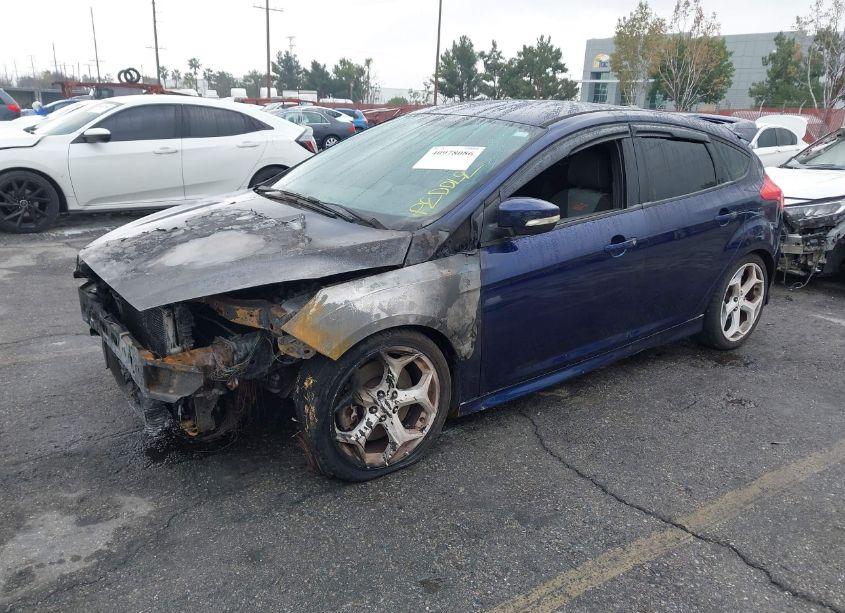 Photo 2 of 2016 Ford Focus ST (VIN 1FADP3L96GL230651)