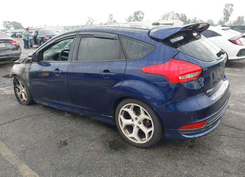 Photo 3 of 2016 Ford Focus ST (VIN 1FADP3L96GL230651)