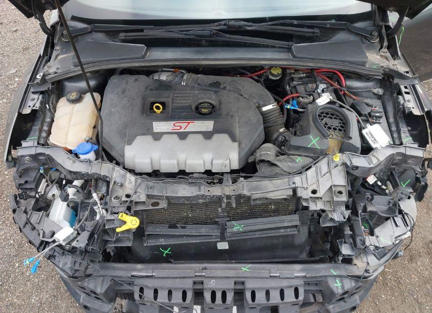 Photo 10 of 2018 Ford Focus ST (VIN 1FADP3L96JL233377)