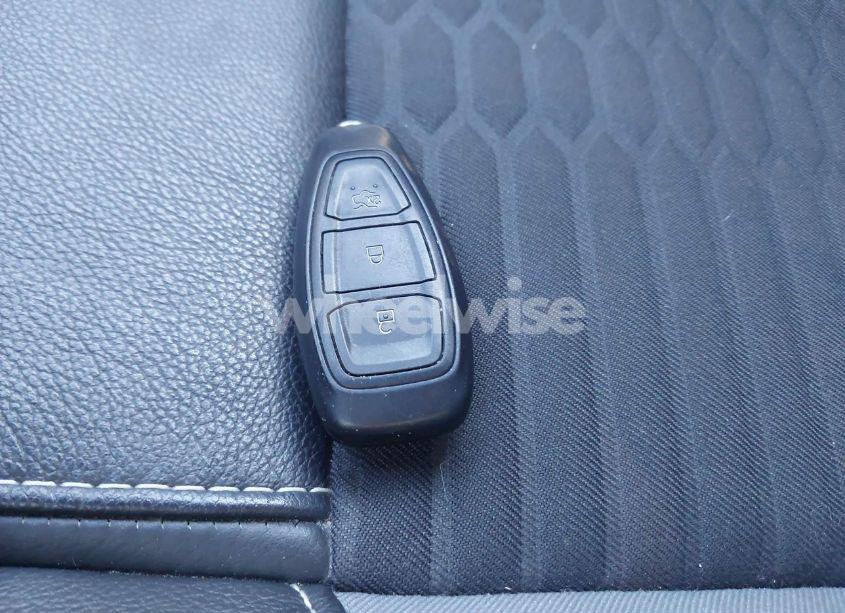 Photo 11 of 2018 Ford Focus ST (VIN 1FADP3L96JL274348)