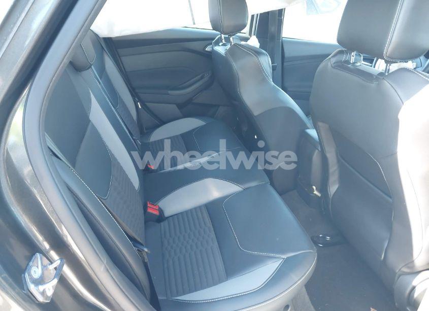 Photo 8 of 2018 Ford Focus ST (VIN 1FADP3L96JL274348)