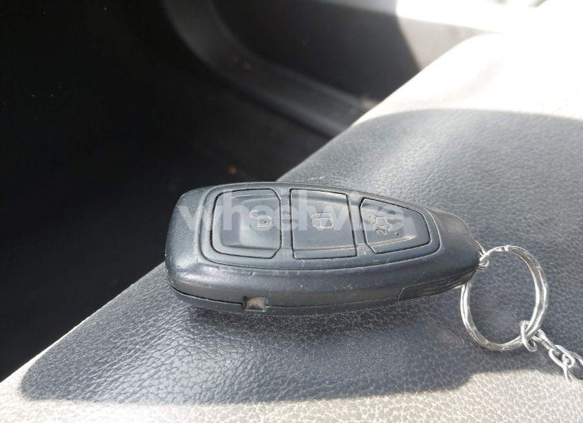 Photo 11 of 2018 Ford Focus ST (VIN 1FADP3L96JL332250)