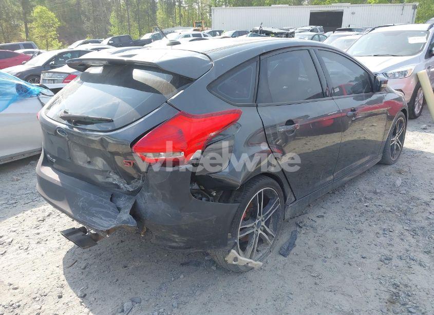 Photo 4 of 2018 Ford Focus ST (VIN 1FADP3L96JL332250)