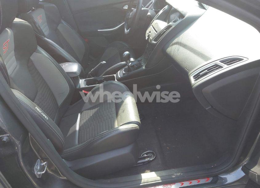 Photo 5 of 2018 Ford Focus ST (VIN 1FADP3L96JL332250)