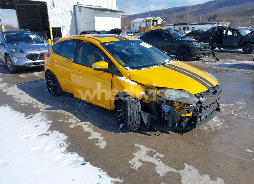 2013 Ford Focus ST (VIN 1FADP3L97DL127248) main photo
