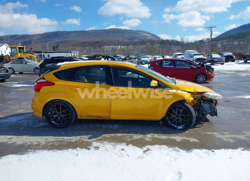 Photo 14 of 2013 Ford Focus ST (VIN 1FADP3L97DL127248)