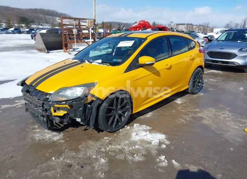 Photo 2 of 2013 Ford Focus ST (VIN 1FADP3L97DL127248)