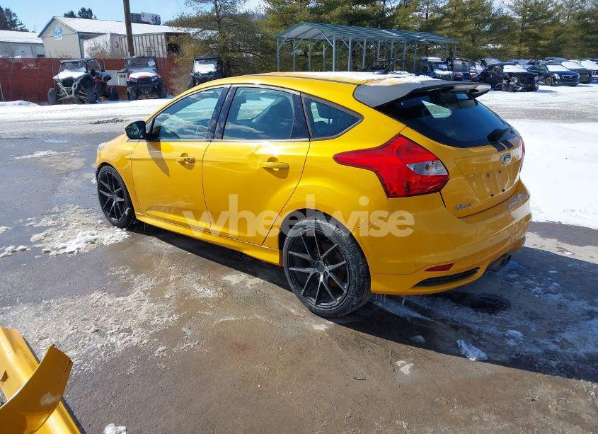 Photo 3 of 2013 Ford Focus ST (VIN 1FADP3L97DL127248)