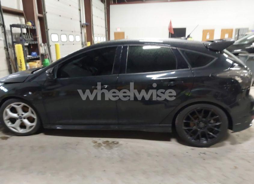 Photo 14 of 2014 Ford Focus ST (VIN 1FADP3L97EL143354)