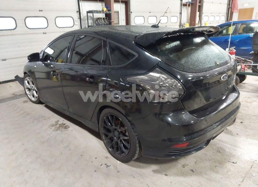 Photo 3 of 2014 Ford Focus ST (VIN 1FADP3L97EL143354)