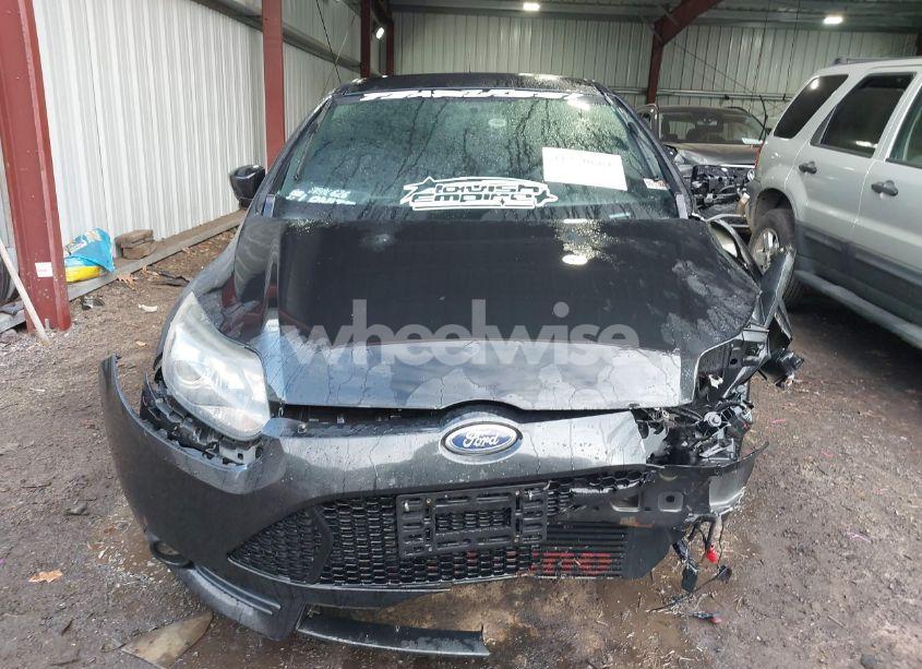 Photo 11 of 2014 Ford Focus ST (VIN 1FADP3L97EL148814)