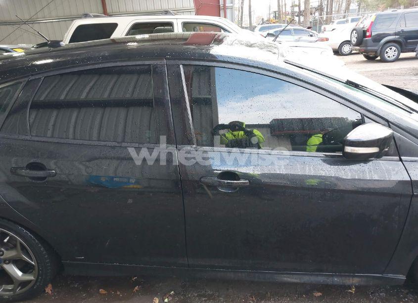 Photo 12 of 2014 Ford Focus ST (VIN 1FADP3L97EL148814)