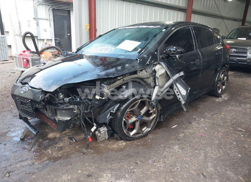 Photo 2 of 2014 Ford Focus ST (VIN 1FADP3L97EL148814)