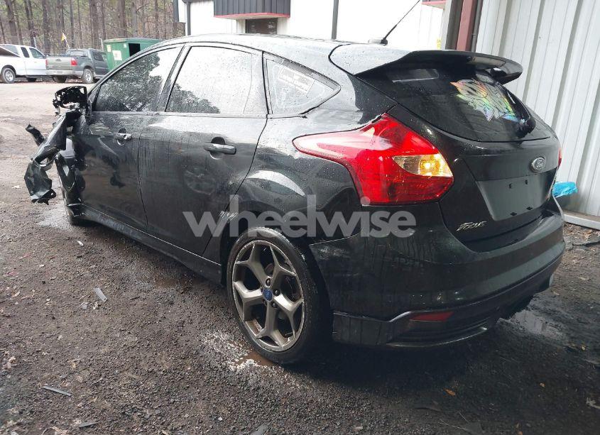 Photo 3 of 2014 Ford Focus ST (VIN 1FADP3L97EL148814)