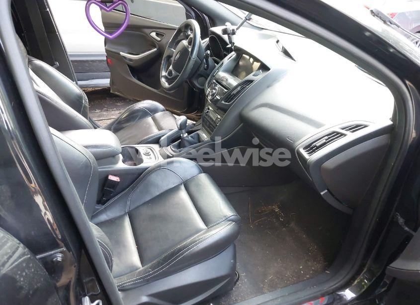 Photo 5 of 2014 Ford Focus ST (VIN 1FADP3L97EL148814)