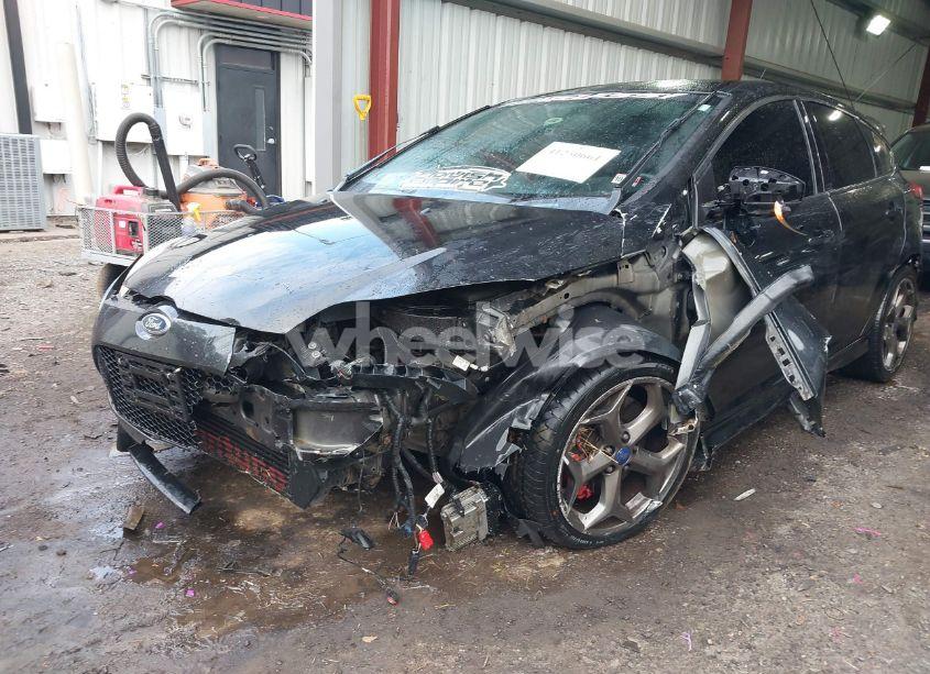 Photo 6 of 2014 Ford Focus ST (VIN 1FADP3L97EL148814)